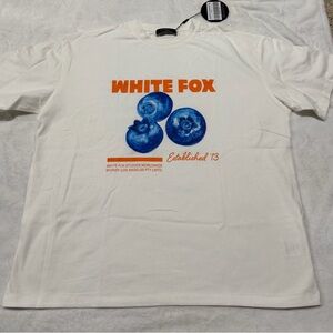 White Fox Boutique White and Blue Short Sleeve Tee size L